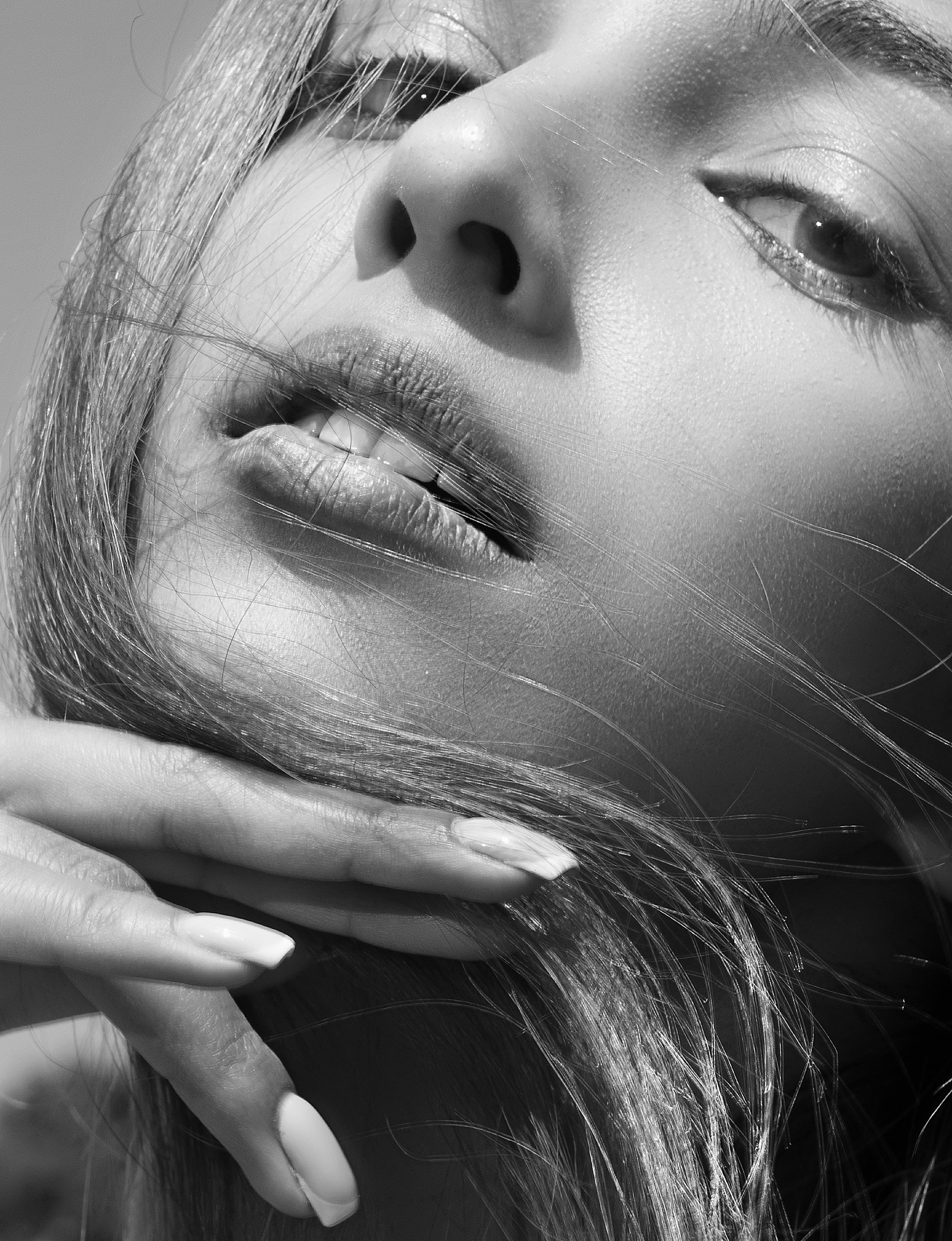 视频封面图：纪录质感与同期音色