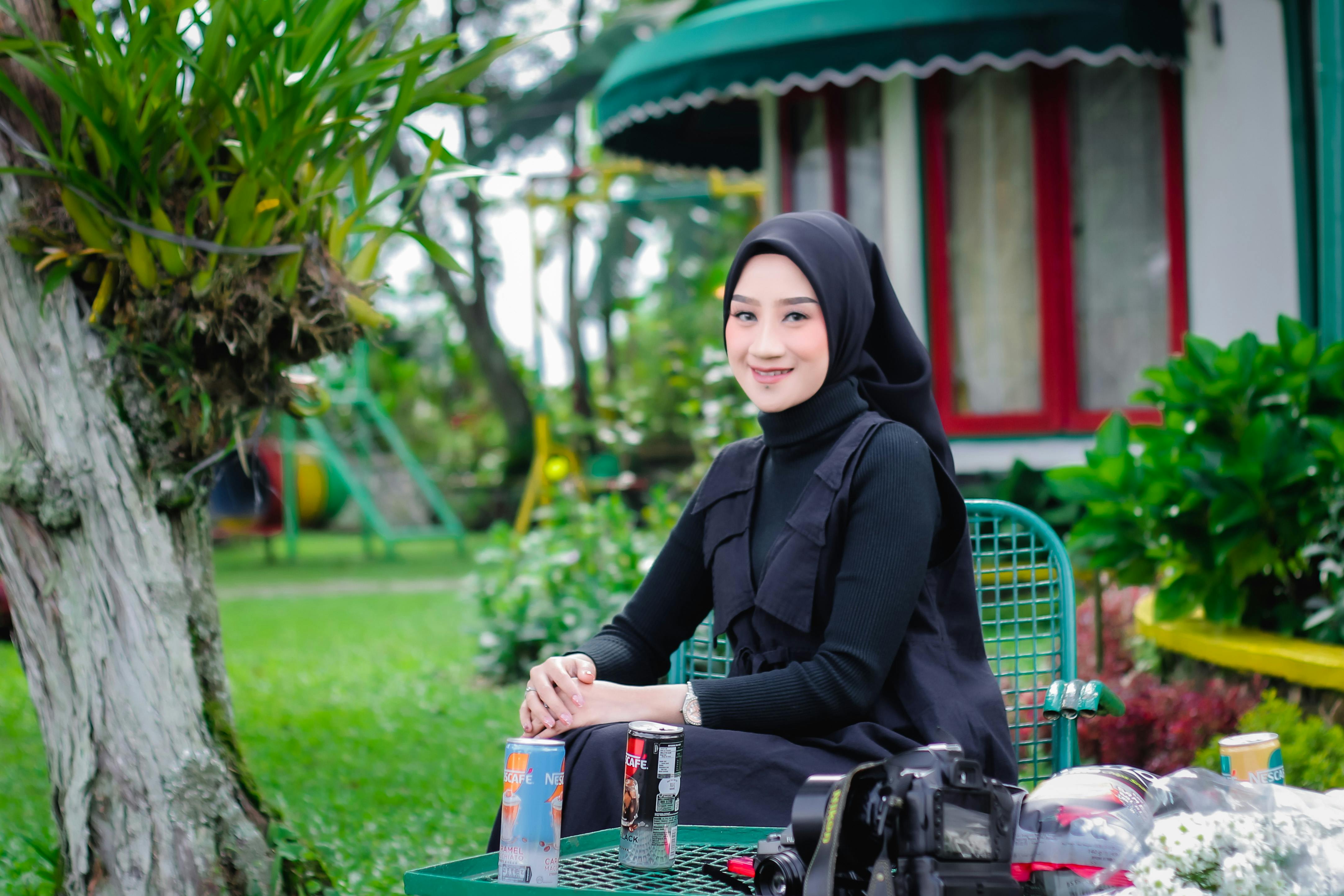 视频封面图：城市氛围与色彩调性